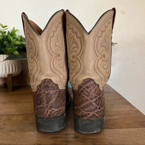 Ariat Kids Boots in Brown and Tan - Picture 5 of 13